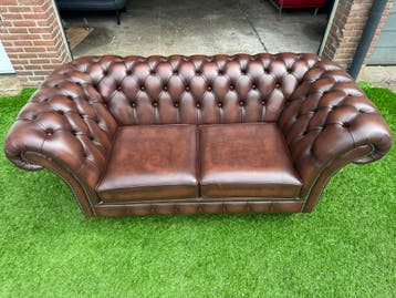 Chesterfield Herne-Bay originele bruin leren bank, Huis en Inrichting, Banken | Bankstellen, Design, 150 tot 200 cm, Tweepersoons