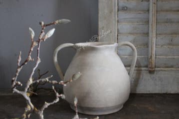 Ronde stenen kruik met oren Taupe 26 cm, Huis en Inrichting, Woonaccessoires | Vazen, Ophalen of Verzenden, Nieuw