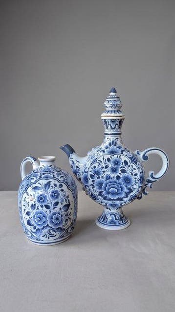 Oud Delft - Vaas (2) - Aardewerk - Waterkan en vaas