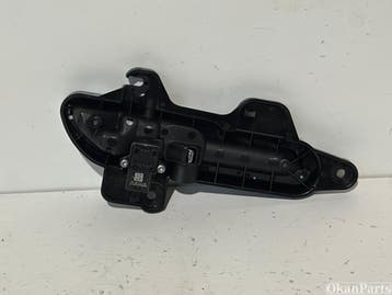 Tesla Model 3 linker voor handgreep links 1081831-00-J, Ophalen, Gebruikt