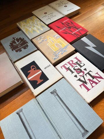Club Mondial Du Livre - Collectie van 12 genummerde boeken -