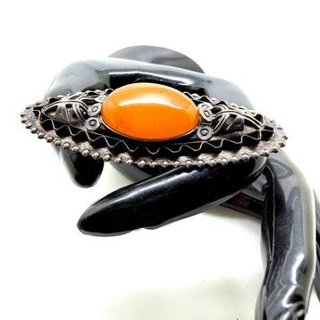 Oude broche met natuurlijke Baltische barnsteen Zilver 875,