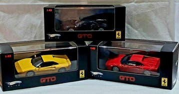 Mattel Hot Wheels 1:43 - Model sportwagen (3) - Ferrari 288, Nieuw