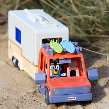 BLUEY - Blueys 4WD Auto en Kampeeravonturen Deluxe Speelset, Kinderen en Baby's, Verzenden, Nieuw