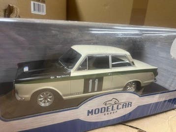 Modelcar Group 1:18 - Modelauto - Ford Cortina, Nieuw