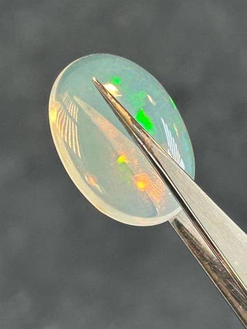 1 pcs Wit, Oranje Opaal - 15.08 ct - Antwerp Laboratory for, Sieraden, Tassen en Uiterlijk, Edelstenen, Nieuw
