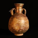Nabije Oosten Aardewerk Vaas met twee handvatten, 19,5 cm
