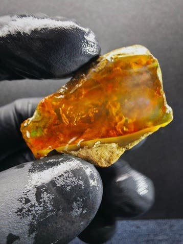 84ct Crystal Opal Specimen Ruw- 84 g, Verzamelen, Mineralen en Fossielen