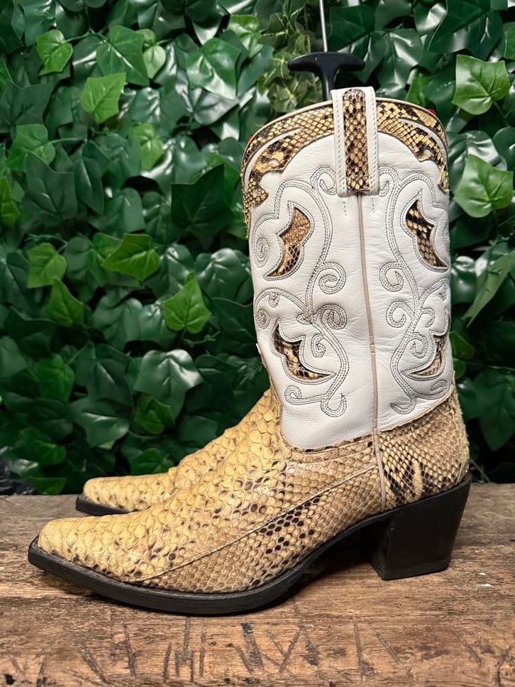 bijna Nieuwe python leren laarzen van Sendra maat 40, Kleding | Dames, Schoenen, Wit, Zo goed als nieuw, Lage of Enkellaarzen