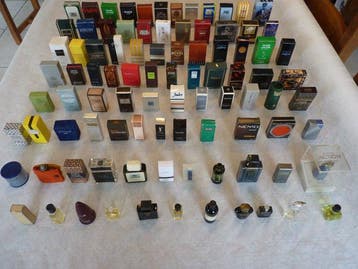 Themacollectie - 92 parfumminiaturen waarvan 76 met hun