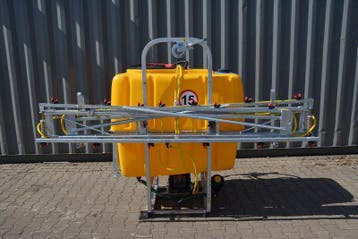 Kraffter veldspuit 6m boom en 800L tank