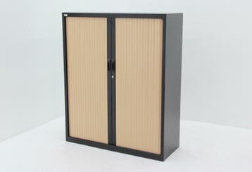 NG roldeurkast 450 RAL 9005 zwart met beuken deuren, Ophalen of Verzenden, Gebruikt
