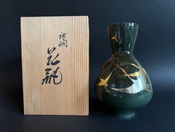 Eenbloemige vaas - Brons - Japan - Vintage bronzen vaas