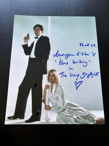James Bond - Gesigneerde foto Bond-girl  Kara Milovy, Ophalen of Verzenden, Nieuw, Film, Foto of Kaart
