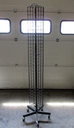 Rek, Display op wielen, zwart, B18 x D18 x H183 cm, Gebruikt