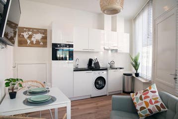 Te huur: Studio Badhuisstraat in Den Haag, Den Haag, Zuid-Holland