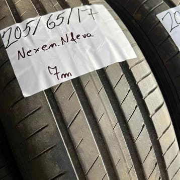 2 x Nexen 205-65-17 Zomerbanden 7mm, Gebruikt, 17 inch, Band(en), Personenwagen