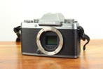 Fuji X-T100 Dark Silver body + Accessoires Digitale camera, Nieuw