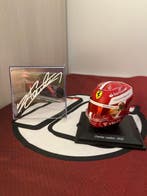 Ferrari - Charles Leclerc - 2022 - Schaal 1/5 helm, Verzamelen, Nieuw