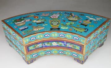 Zeldzame grote doos met compartimenten in bronzen cloisonné, Antiek en Kunst