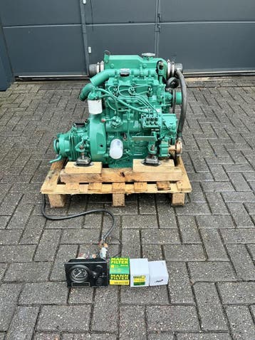Volvo Penta MD2040 scheepsmotor met keerkoppeling, Watersport en Boten, Buiten- en Binnenboordmotoren, Ophalen of Verzenden, Nieuw