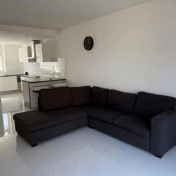 Studio in Almere gevonden voor €1400,- pm, Huizen en Kamers, 50 m² of meer, Almere
