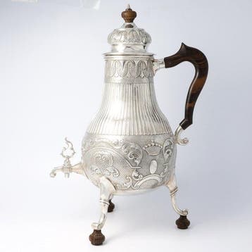 Samowar / warm waterkan. - Kan - .934 zilver