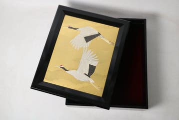 Twee kraanvogels makie-lakdoos — Cadeau van de Gouverneur