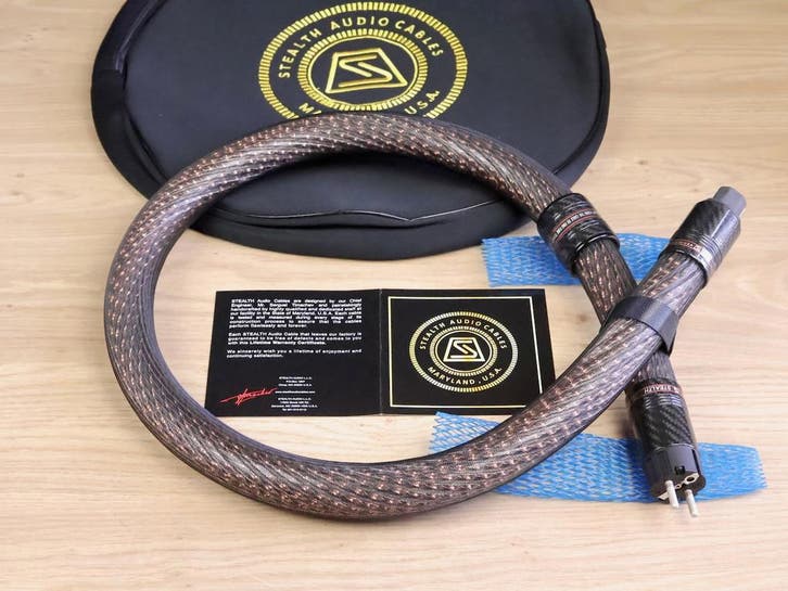 Stealth Audio Cloude Grande CU high end audio power cable 1,, Audio, Tv en Foto, Audiokabels en Televisiekabels, Overige kabels