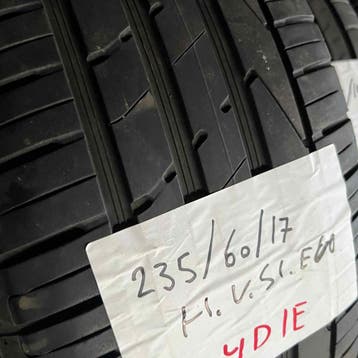 2 x Hankook Ventus S1 Evo 235-60-17 Zomerbanden 4mm, Gebruikt, 17 inch, Ophalen of Verzenden, 235 mm