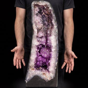 Vivid Amethyst - Geode - 50x19x12 cm- 15 kg