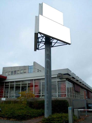Stalen reclamemast ca. 11 meter hoog – staalconstructie, Ophalen