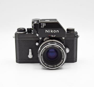 Nikon F + Nikkor-H Auto 50mm f/2 Analoge camera, Nieuw