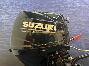 Suzuki 30 pk buitenboordmotor | Absolute Nieuwstaat!, Watersport en Boten, Buiten- en Binnenboordmotoren, 10 tot 30 pk, Viertaktmotor