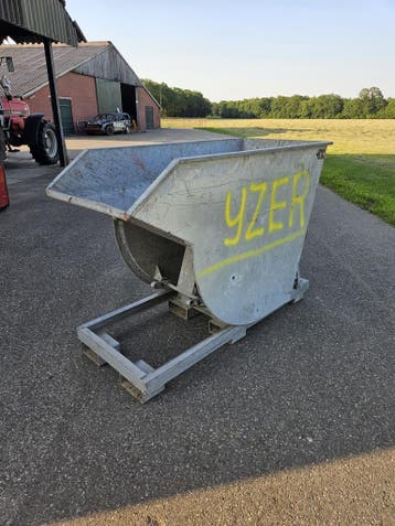 Kiepbak kantelbak spanenbak heftruck 750 liter verzinkt, Voorzetapparatuur