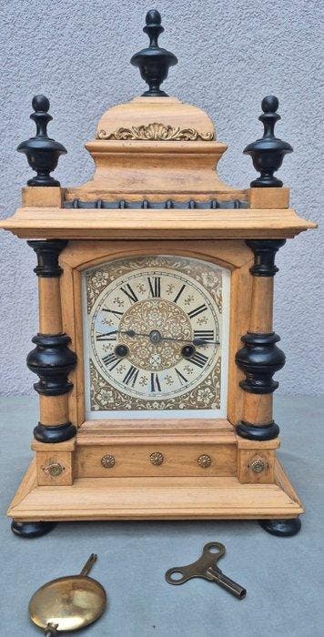 Figurale pendule, Duits - Hamburg American Clock Company