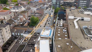 Torenkraan Liebherr 81K - 45 meter - Bouwjaar 2013