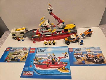 Lego Set - City - LEGO Fire Boat 7207 + LEGO Camper 7639 +, Nieuw