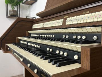 Domus Vivace 90, Muziek en Instrumenten, Orgels, Gebruikt, 3 klavieren, Orgel