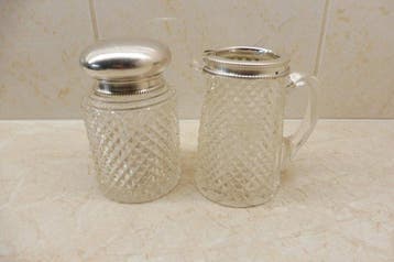Theeservies (2) - .833 zilver, kristal met zilver theebus +