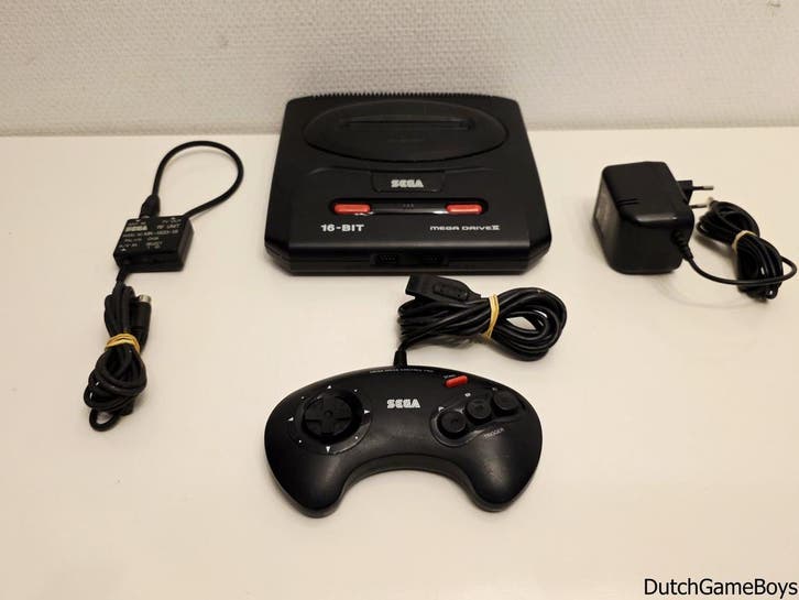 Sega MegaDrive II - Console + Controller, Spelcomputers en Games, Spelcomputers | Sega, Gebruikt, Verzenden