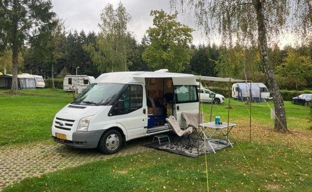 2 pers. Ford camper huren in Maastricht? Vanaf € 94 p.d. - G, Caravans en Kamperen, Verhuur