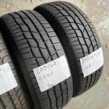 2 x Continental WinterContact 205-60-16 Winterbanden 9mm, Auto-onderdelen, Gebruikt, 16 inch, Band(en), Personenwagen