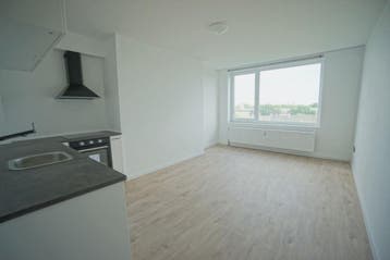 Te huur: Studio Lange Hilleweg in Rotterdam, Rotterdam, Zuid-Holland
