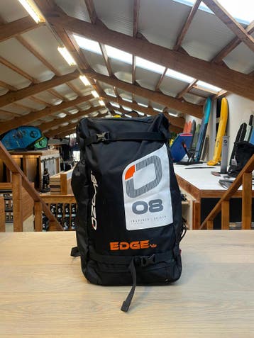 Edge V12 - 8M Used, Ophalen of Verzenden, Nieuw
