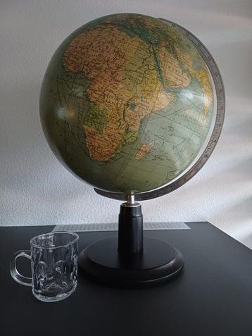 Terrestrial table globe - Luther en Neuse - Vintage Globe -