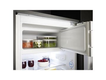 Koenic KBK8811EDOD - Inbouw Koelvriescombinatie -, Verzenden, Zo goed als nieuw