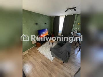 Voorschoten flat zoekt grote plek in Den Haag, Den Haag