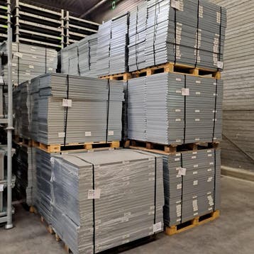 Aanbieding: Voordeelrij deels gebruikte legbordstelling Stow