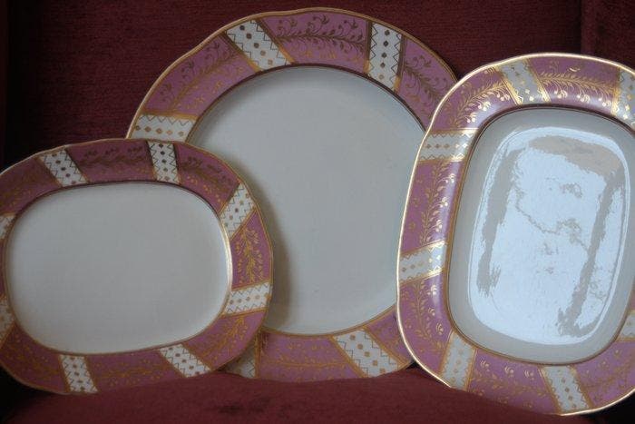 Wedgwood - Kop en schotel (3) - 3 plats en Faïence fine de, Antiek en Kunst, Antiek | Glas en Kristal